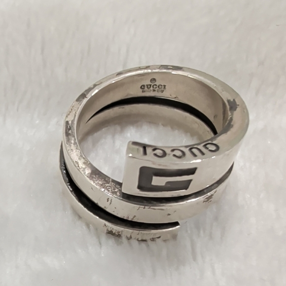 Gucci Silver G Logo Ring - Picture 4 of 6